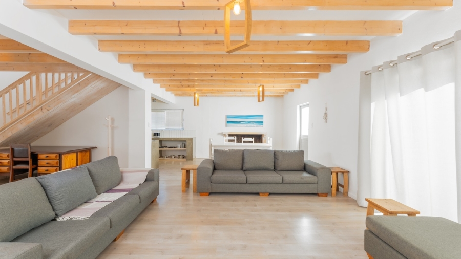 8 Bedroom Property for Sale in Struisbaai Western Cape
